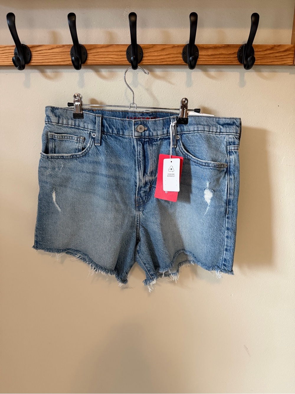 ☀️ NWT Lucky Brand 90s Midi Shorts Size 12/31